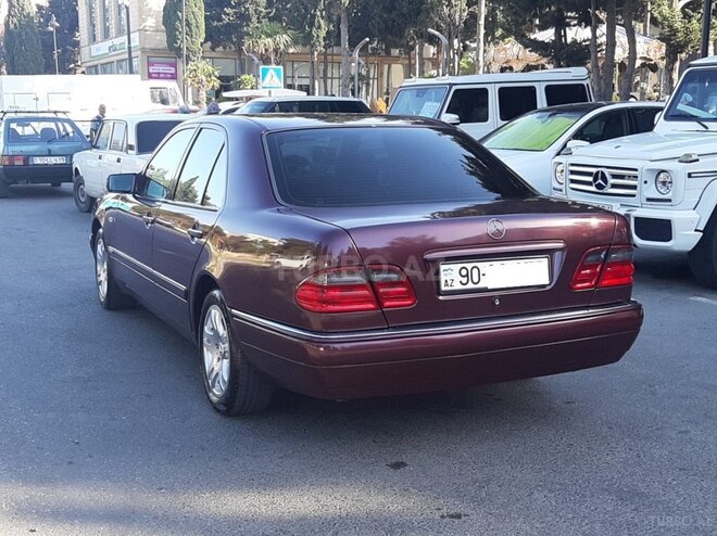 Mercedes E 230 1996, 360,000 km - 2.3 l - Sumqayıt