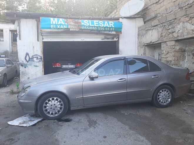Mercedes E 270 2003, 310,000 km - 2.7 l - Bakı
