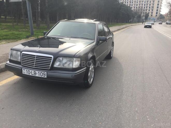 Mercedes E 220 1995, 420,000 km - 2.2 l - Bakı