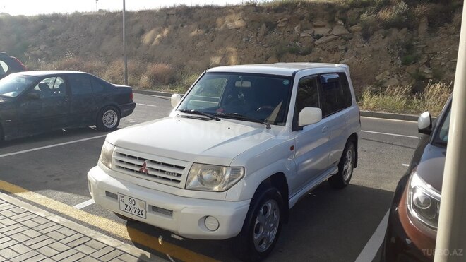 Mitsubishi Pajero io 1999, 268,000 km - 1.8 l - Bakı