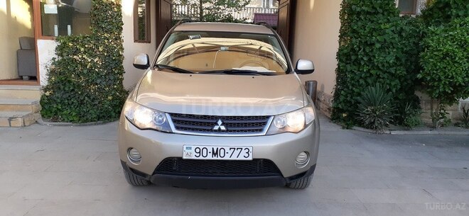 Mitsubishi Outlander 2007, 182,000 km - 3.0 л - Quba