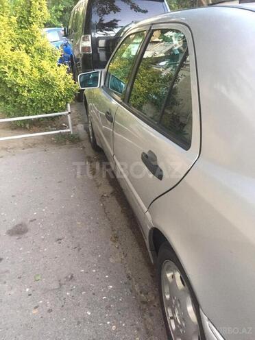 Mercedes C 180 1995, 300,000 km - 1.8 л - Bakı