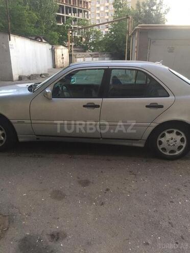 Mercedes C 180 1995, 300,000 km - 1.8 л - Bakı