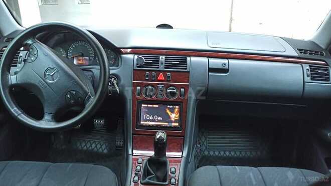 Mercedes E 220 2000, 360,000 km - 2.2 l - Bakı