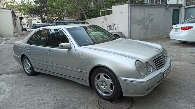 Mercedes E 220 2000, 360,000 km - 2.2 l - Bakı