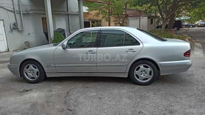 Mercedes E 220 2000, 360,000 km - 2.2 l - Bakı