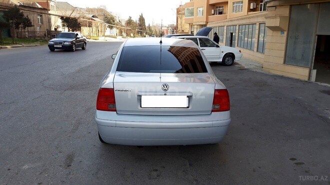 Volkswagen Passat 2000, 297,000 km - 2.0 l - Bakı