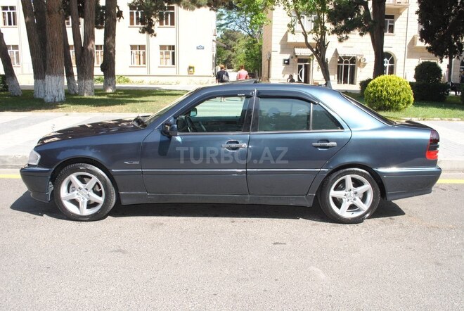 Mercedes C 230 1997, 220,000 km - 2.3 l - Sumqayıt