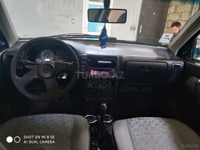Volkswagen Polo 1995, 225,386 km - 1.6 l - Bakı