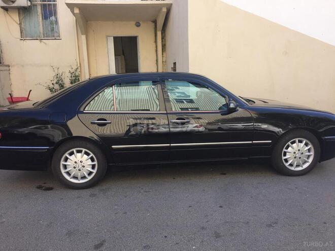 Mercedes E 320 1997, 285,000 km - 3.5 l - Bakı