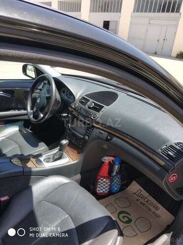 Mercedes E 240 2002, 236,700 km - 2.6 л - Bakı