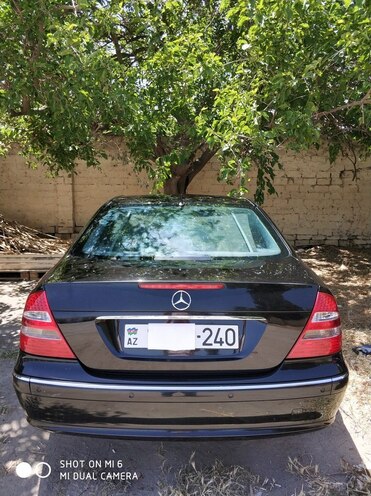 Mercedes E 240 2002, 236,700 km - 2.6 л - Bakı