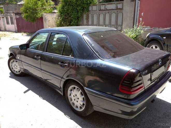 Mercedes C 220 2000, 380,000 km - 2.2 л - Bakı