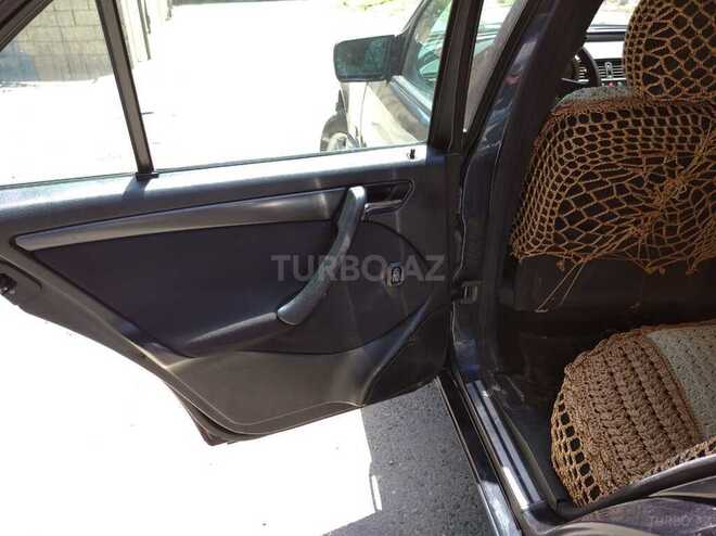 Mercedes C 220 2000, 380,000 km - 2.2 л - Bakı