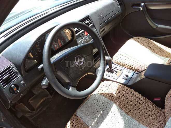 Mercedes C 220 2000, 380,000 km - 2.2 л - Bakı