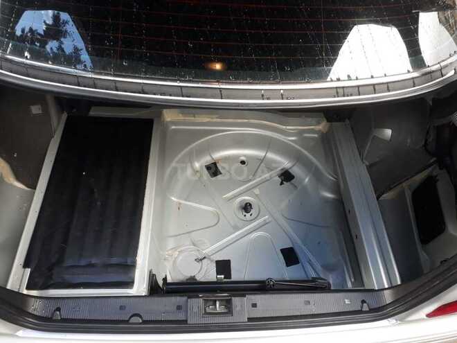 Mercedes E 220 2000, 283,000 km - 2.2 л - Bakı