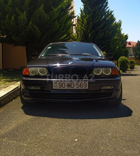 BMW 320 1998, 235,000 km - 1.9 l - Zaqatala