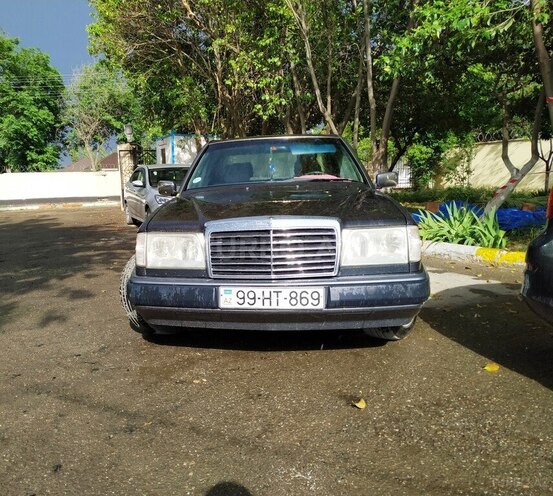 Mercedes E 230 1989, 403,000 km - 2.3 l - Mingəçevir