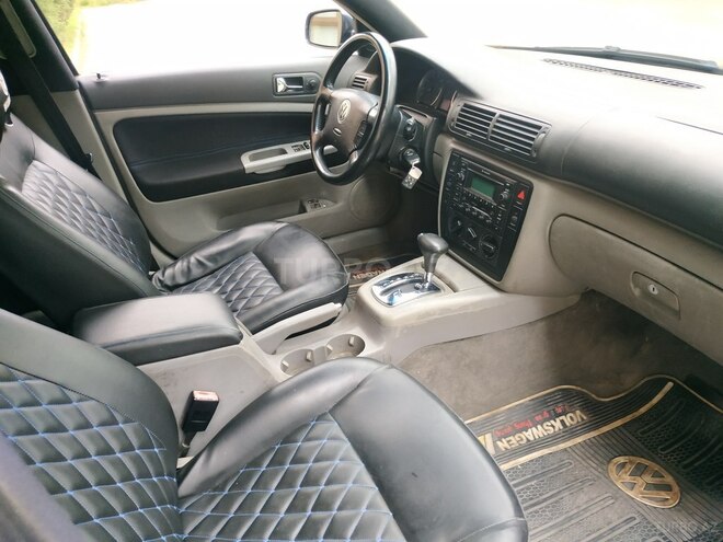 Volkswagen Passat 2003, 215,000 km - 1.8 l - Gəncə