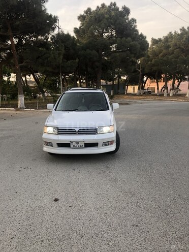 Mitsubishi Chariot 2002, 282,000 km - 2.4 l - Bakı