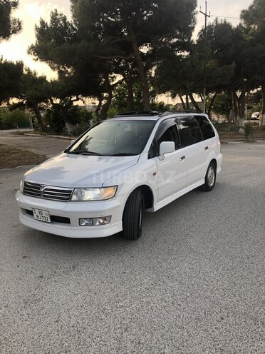 Mitsubishi Chariot 2002, 282,000 km - 2.4 l - Bakı