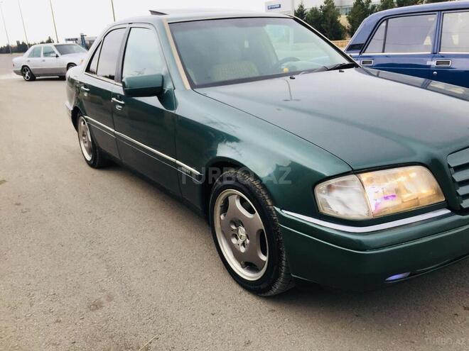 Mercedes C 220 1995, 136,625 km - 2.2 l - Gəncə
