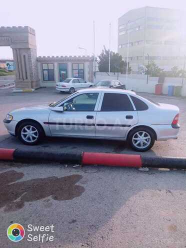 Opel Vectra 1998, 221,400 km - 1.6 л - Bakı
