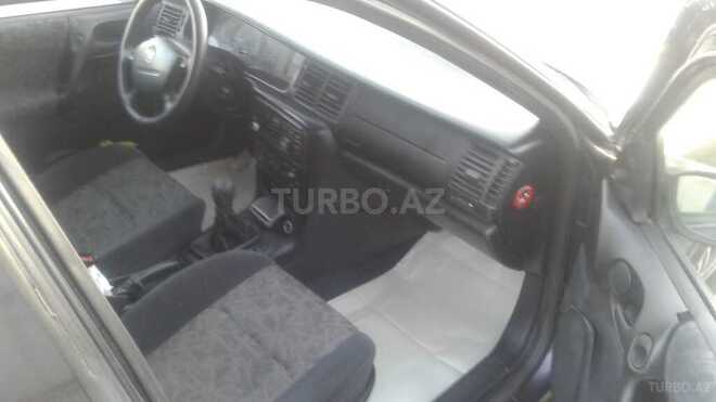 Opel Vectra 1997, 208,957 km - 1.6 l - Sumqayıt