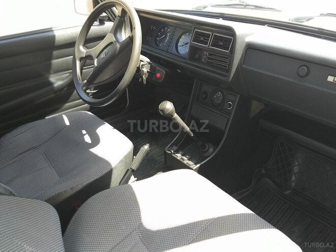 LADA (VAZ) 2107 2010, 49,000 km - 1.6 l - Quba