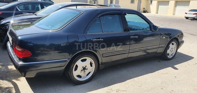Mercedes E 320 1997, 250,000 km - 3.2 l - Bakı