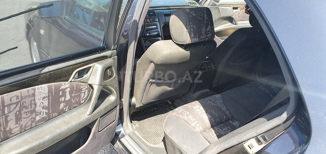Mercedes E 320 1997, 250,000 km - 3.2 l - Bakı