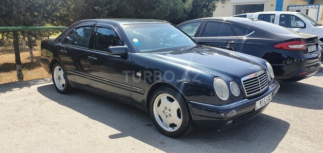 Mercedes E 320 1997, 250,000 km - 3.2 l - Bakı