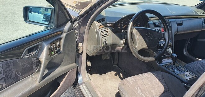 Mercedes E 320 1997, 250,000 km - 3.2 l - Bakı