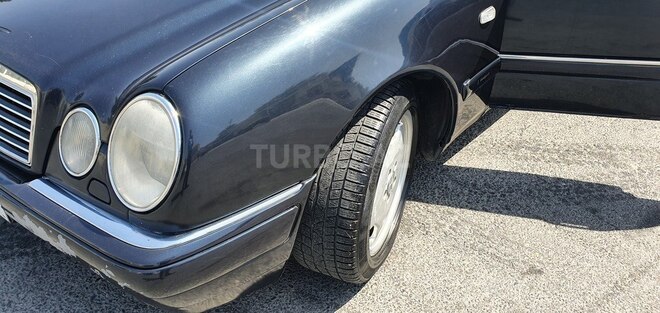Mercedes E 320 1997, 250,000 km - 3.2 l - Bakı