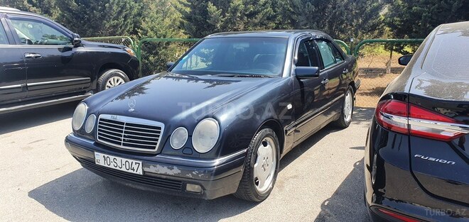 Mercedes E 320 1997, 250,000 km - 3.2 l - Bakı