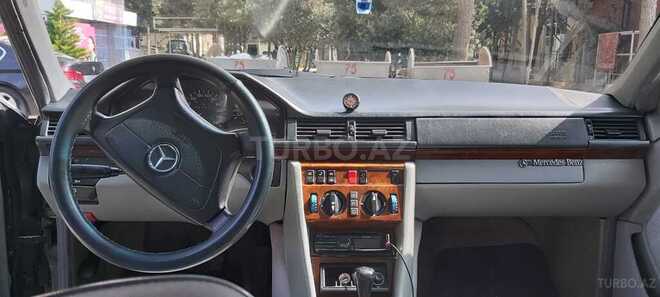 Mercedes E 220 1995, 400,000 km - 2.2 l - Bakı