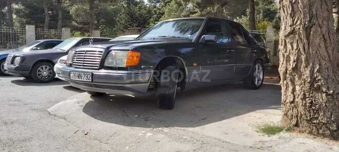 Mercedes E 220 1995, 400,000 km - 2.2 l - Bakı