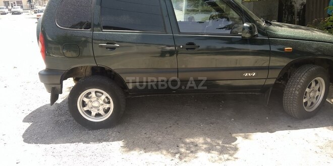 Chevrolet Niva 2004, 100,651 km - 1.7 l - Şəki