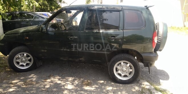 Chevrolet Niva 2004, 100,651 km - 1.7 l - Şəki