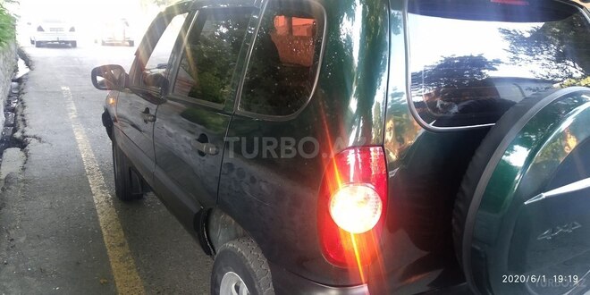 Chevrolet Niva 2004, 100,651 km - 1.7 l - Şəki