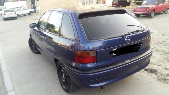 Opel Astra 1996, 300,000 km - 1.6 l - Bakı