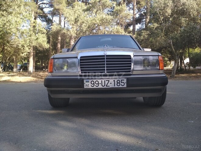 Mercedes E 260 1991, 395,000 km - 2.6 l - Sumqayıt