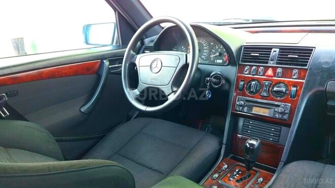 Mercedes C 240 2000, 260,000 km - 2.4 l - Bakı