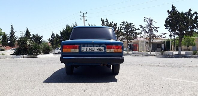 LADA (VAZ) 2107 2006, 200,000 km - 1.6 l - Salyan