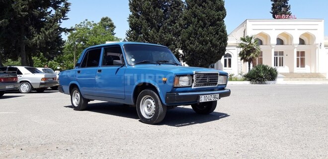 LADA (VAZ) 2107 2006, 200,000 km - 1.6 l - Salyan