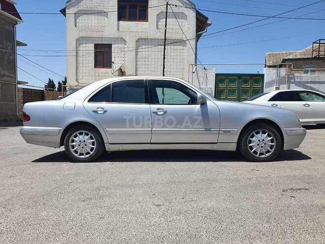 Mercedes E 220 2000, 344,000 km - 2.2 l - Bakı