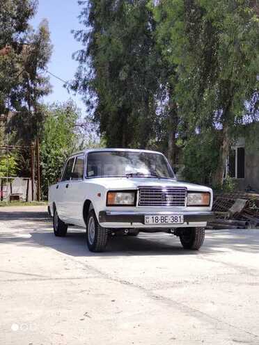 LADA (VAZ) 2107 2008, 152,000 km - 1.5 l - Salyan