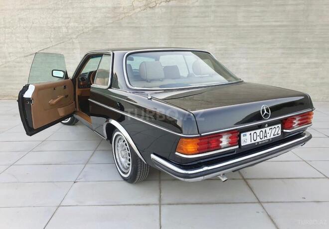 Mercedes  1984, 100,000 km - 2.2 l - Bakı