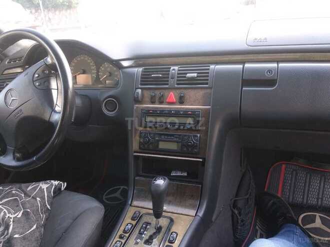 Mercedes E 240 1999, 370,000 km - 2.4 l - Bərdə