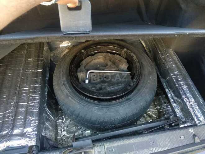 Mercedes E 240 1999, 370,000 km - 2.4 l - Bərdə